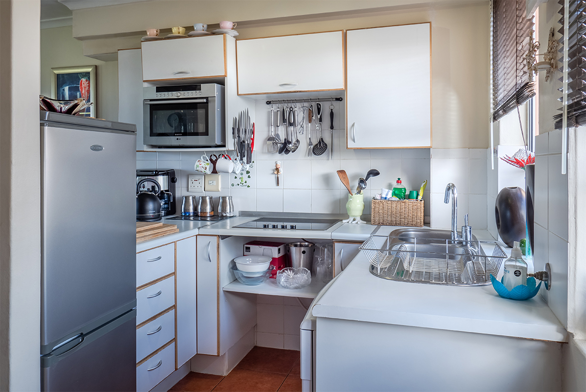 Small kitchen layout 