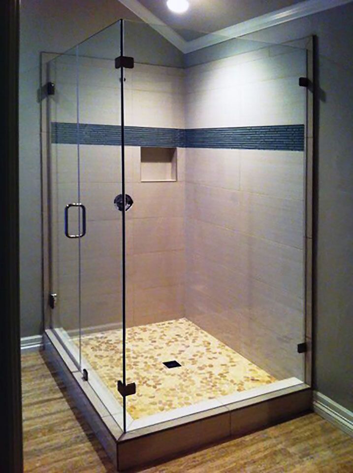 Glass shower door 