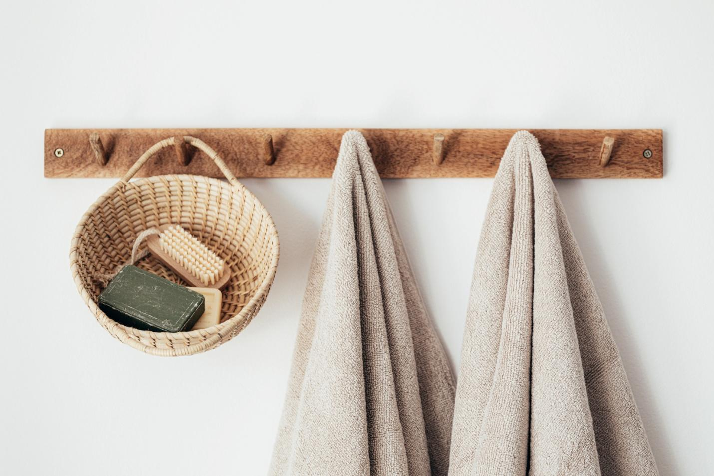 Towel bar 