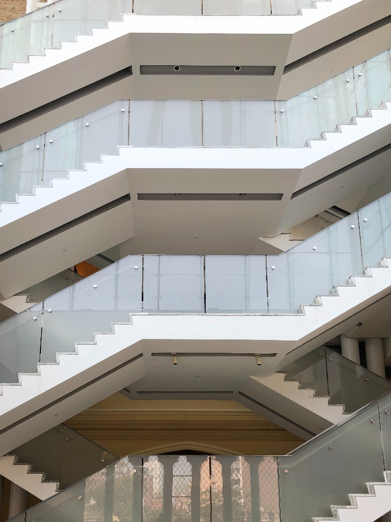 Stair rail glass in a commercial building